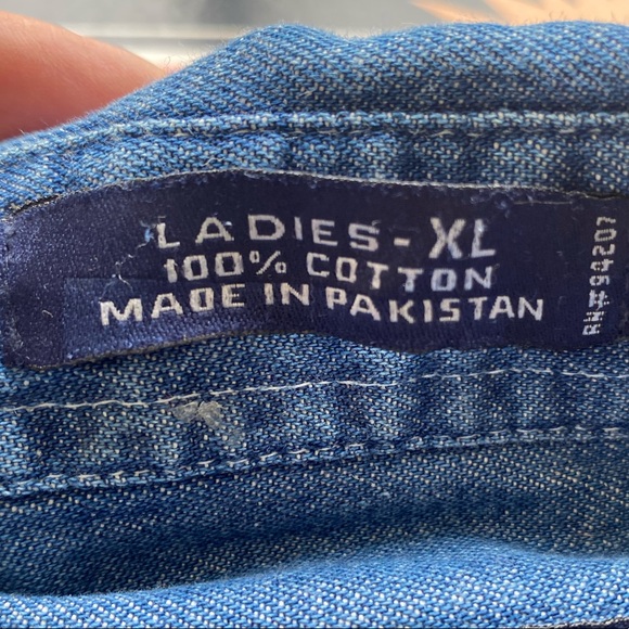 Custom Upcycled Vintage Denim Shirt W/ Music Feeds The Soul Embroidered Patch - Picture 12 of 16